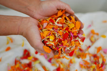Load image into Gallery viewer, Toss Petals
